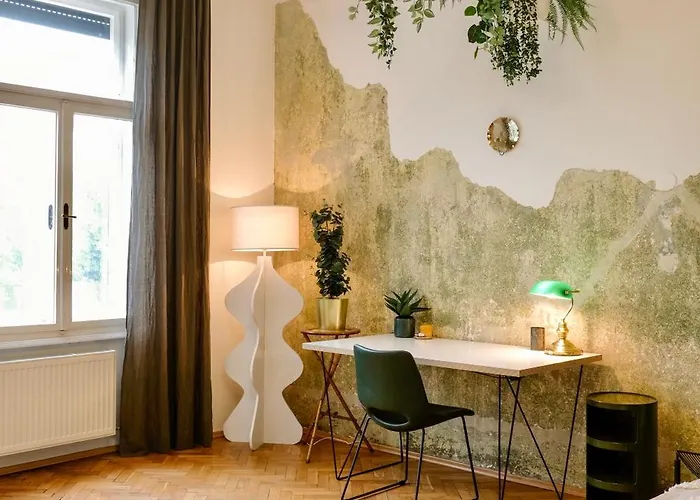 Apartment Historic Center Boutique - Free Parking - Schlossberg View - By Casa Momo *