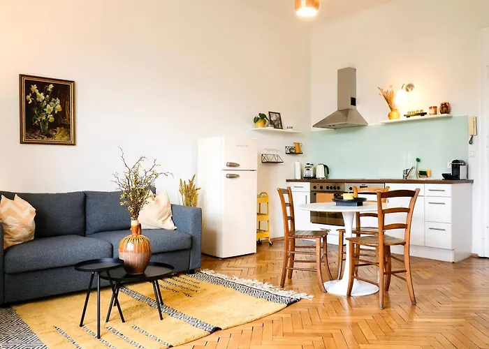 Historic Center Boutique - Free Parking - Schlossberg View - Casa Momo