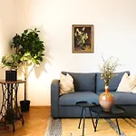 Historic Center Boutique - Free Parking - Schlossberg View - Casa Momo