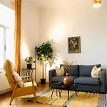 Historic Center Boutique - Free Parking - Schlossberg View - Casa Momo Graz