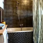 Historic Center Boutique - Free Parking - Schlossberg View - Casa Momo * Грац