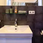 Historic Center Boutique - Free Parking - Schlossberg View - Casa Momo * Грац