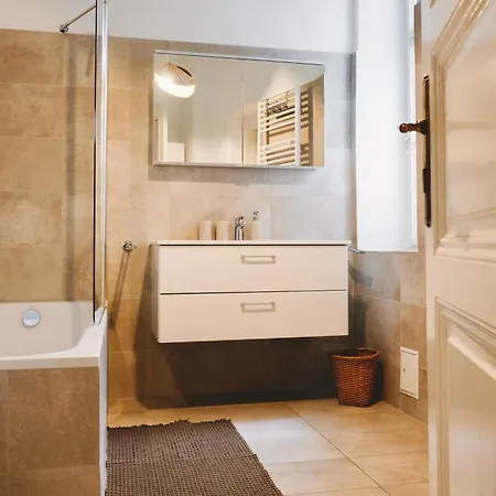 Luxusapartment Im Zentrum Mit Schlossbergblick Und Parkplatz Apartmán Štýrský Hradec