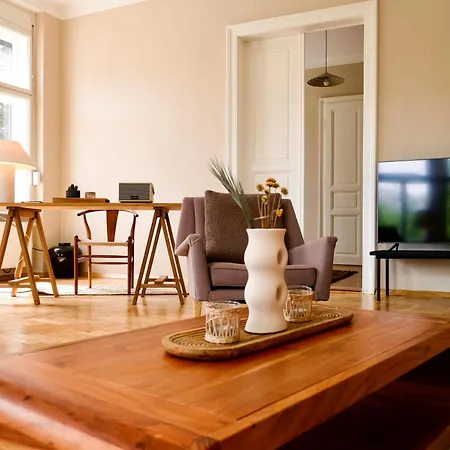 Altbau-traum Im Stadtzentrum - Free Parking Apartment *
