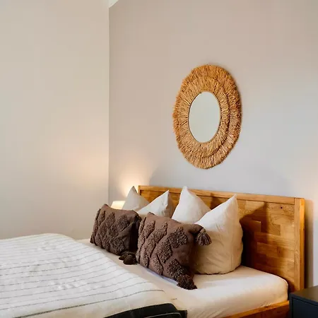 Luxusapartment im Zentrum mit Schlossbergblick und Parkplatz Apartment