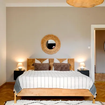 Luxusapartment Im Zentrum Mit Schlossbergblick Und Parkplatz *