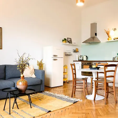 Historic Center Boutique - Free Parking - Schlossberg View - By Casa Momo