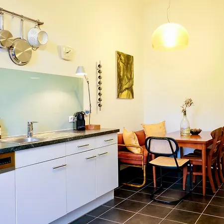 Historic Center Boutique - Parking Included - Schlossberg View