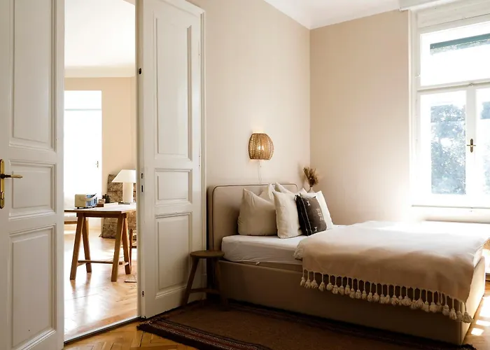 Historic Center Boutique - Free Parking - Schlossberg View - By Casa Momo 아파트 그라츠